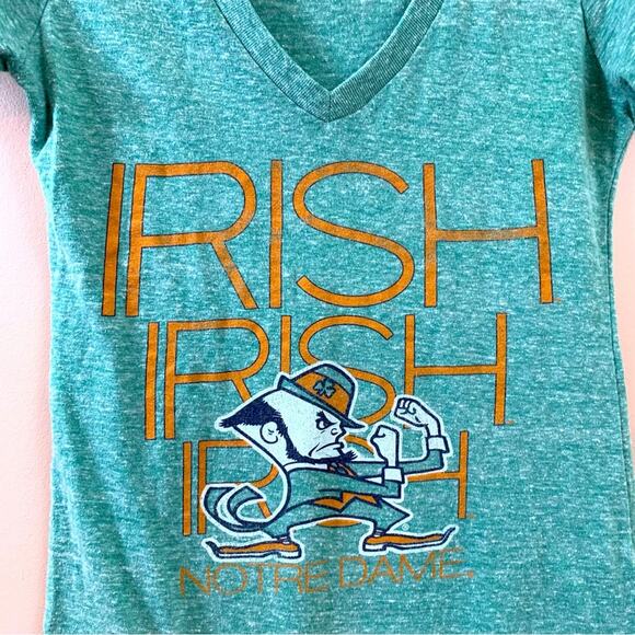 College Vault Norte Dame Irish V-Neck Green Short Sleeve T-Shirt - Picture 2 of 4